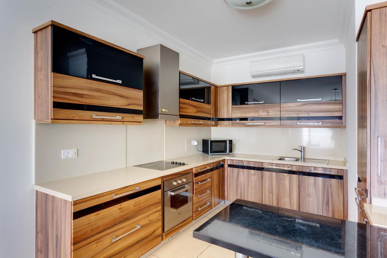 Apartment With Pool Слима Экстерьер фото